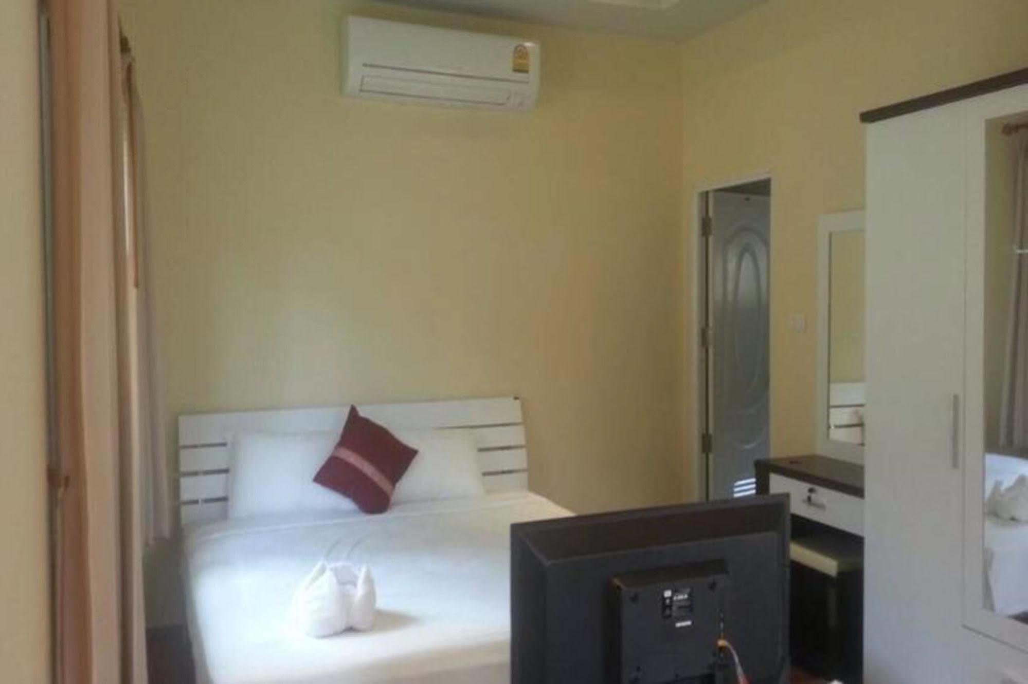 Khanom Garden Suite Bagian luar foto