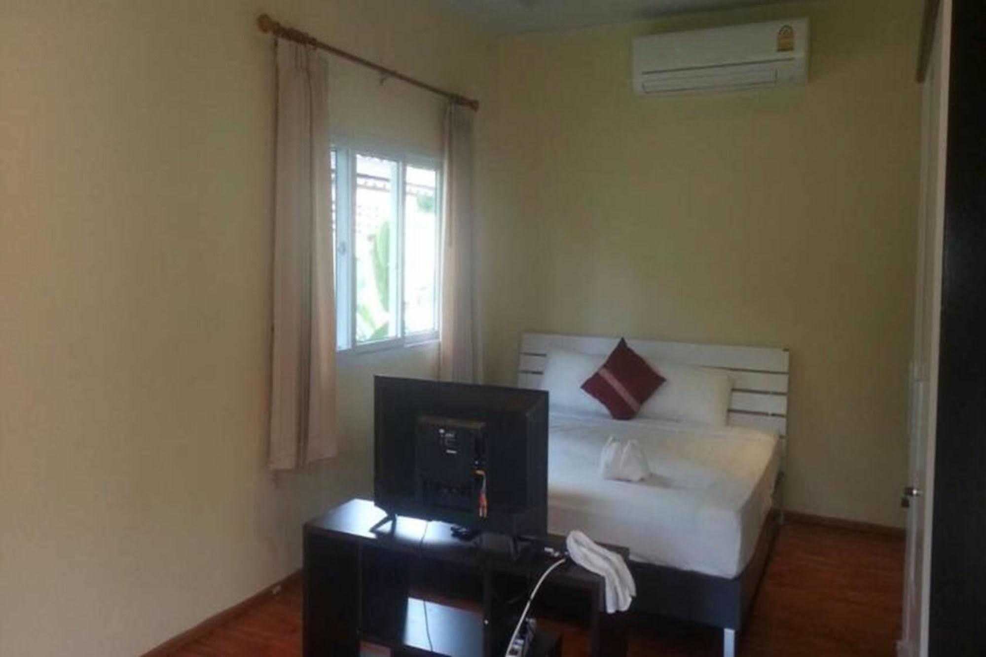 Khanom Garden Suite Bagian luar foto
